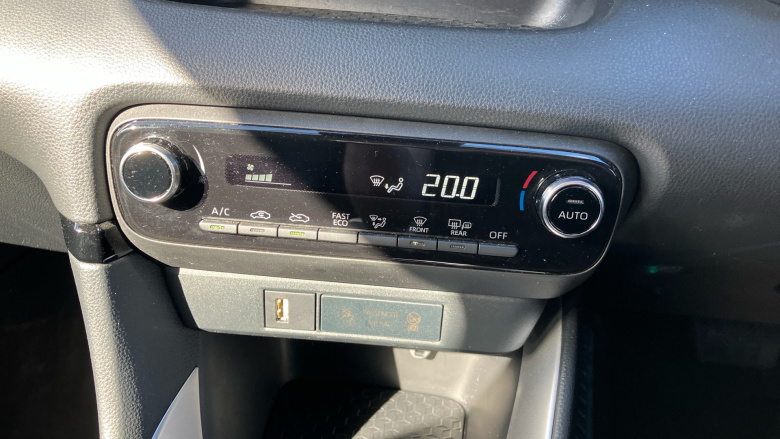 Toyota Yaris 1.5 Hybrid Icon 5dr CVT Hybrid Hatchback